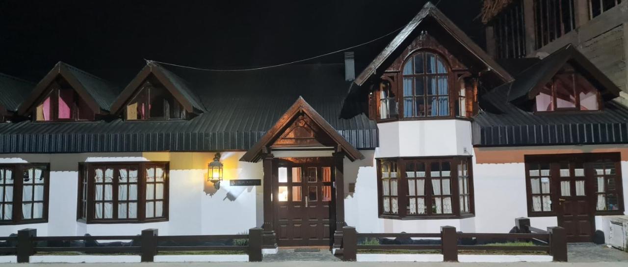 Flor Austral Hotel Ushuaia Exterior photo